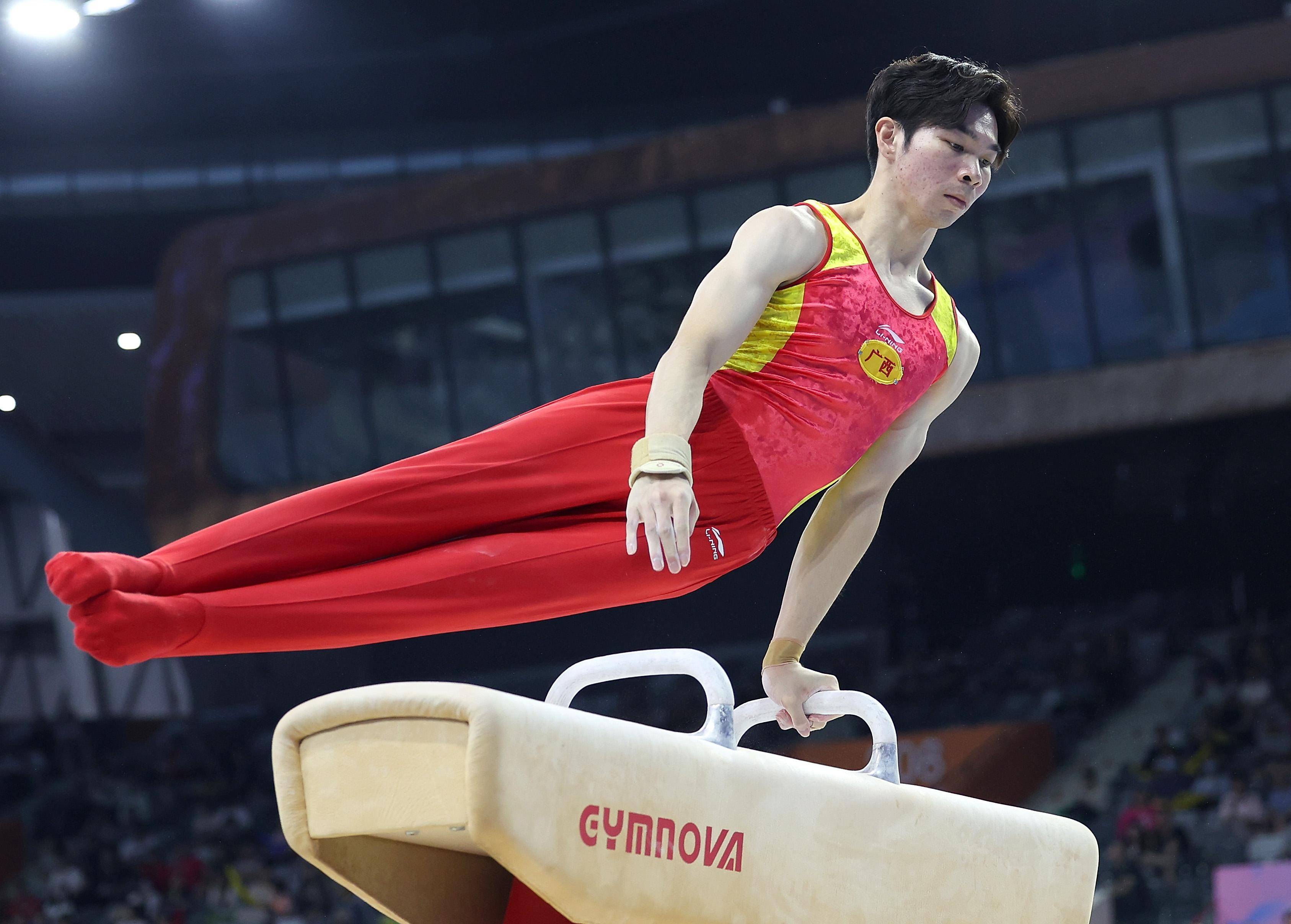 爱游戏官方入口-关于体操冠军成功卫冕精彩表现震撼所有人的信息