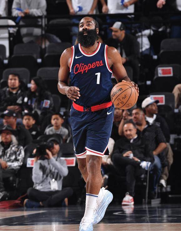 爱游戏在线-快船逆袭力克热火，继续保持热门势头的简单介绍