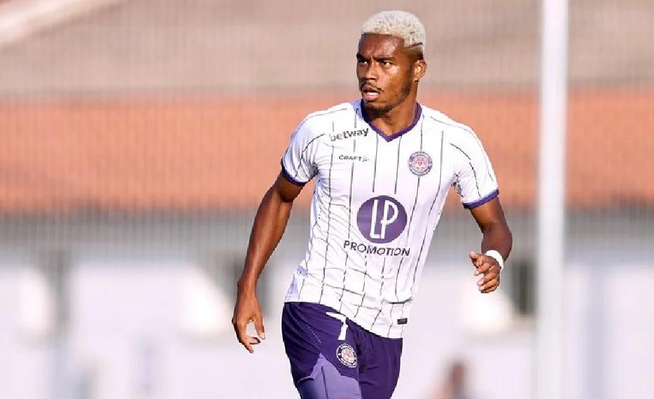 爱游戏官网-圣埃蒂安队员集训备战，迎接新一季挑战