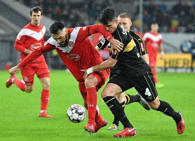 爱游戏官网-沙尔克球员轮换阵容大胜，战绩逐渐回暖的简单介绍