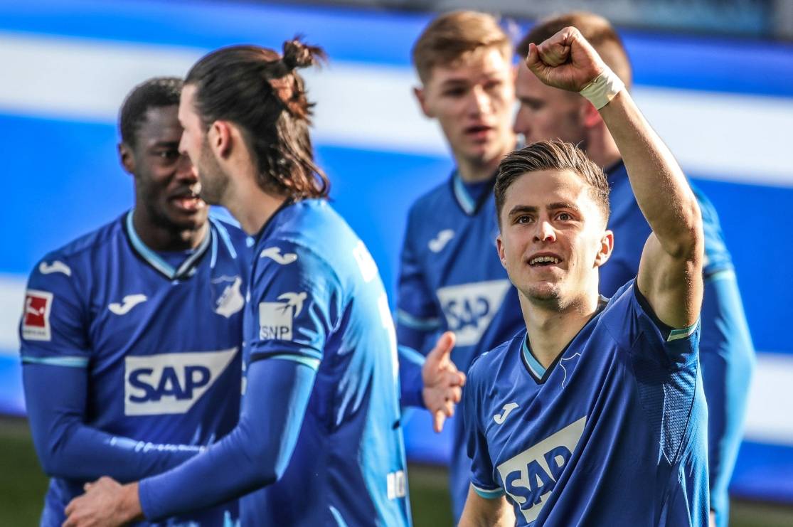 包含汉堡士气高涨,期待与门兴格拉德巴赫对阵的词条 包含汉堡士气高涨,期待与门兴格拉德巴赫对阵的词条