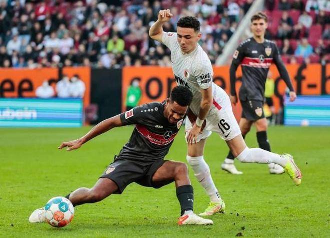 包含汉堡士气高涨,期待与门兴格拉德巴赫对阵的词条 包含汉堡士气高涨,期待与门兴格拉德巴赫对阵的词条