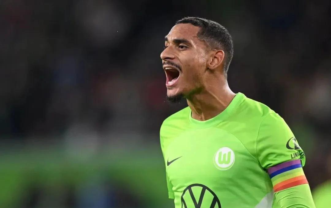 爱游戏亚洲官网-沃尔夫斯堡球员发挥出色，奠定取胜基础的简单介绍