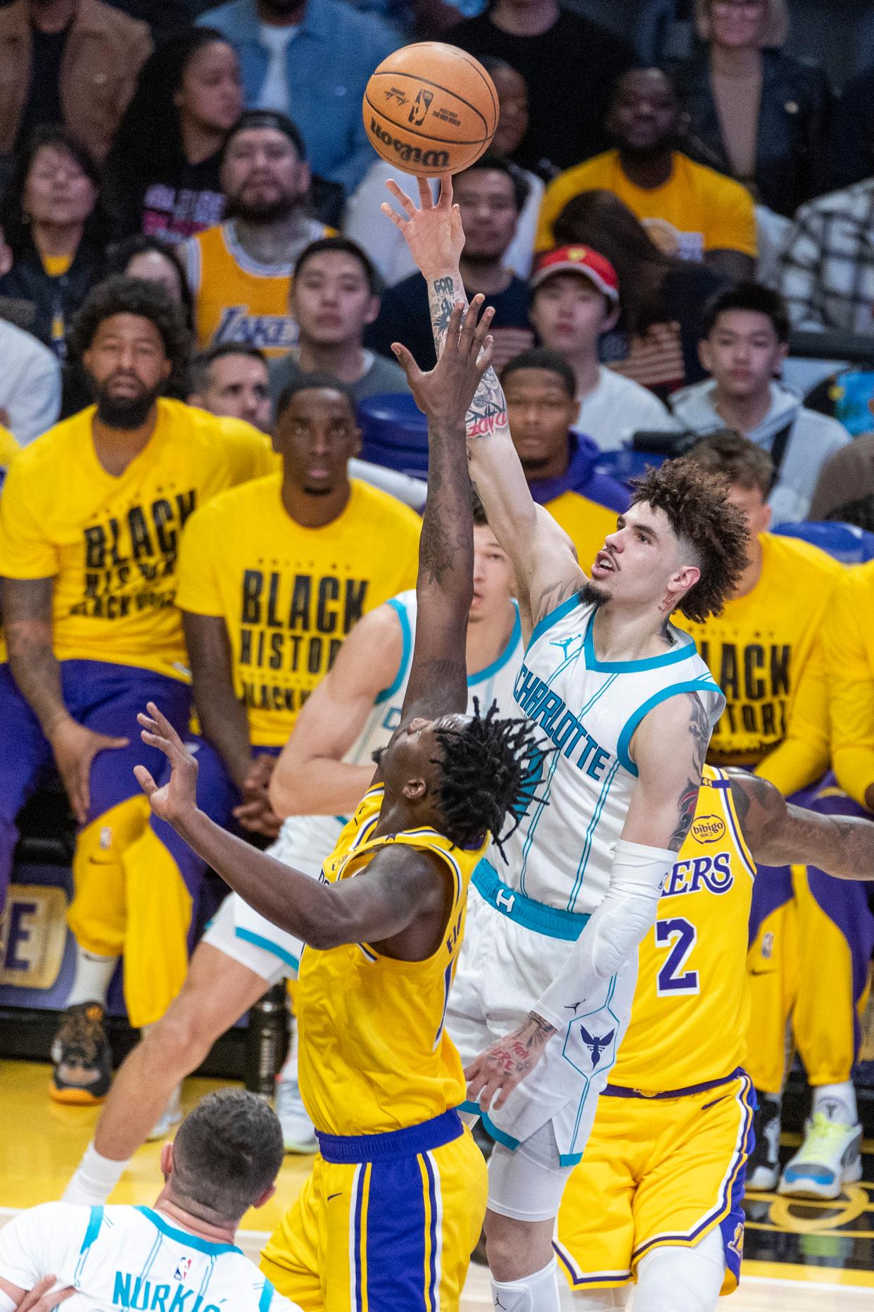 爱游戏官网网页版入口-黄蜂队大胜对手，展现出强大竞争力的简单介绍