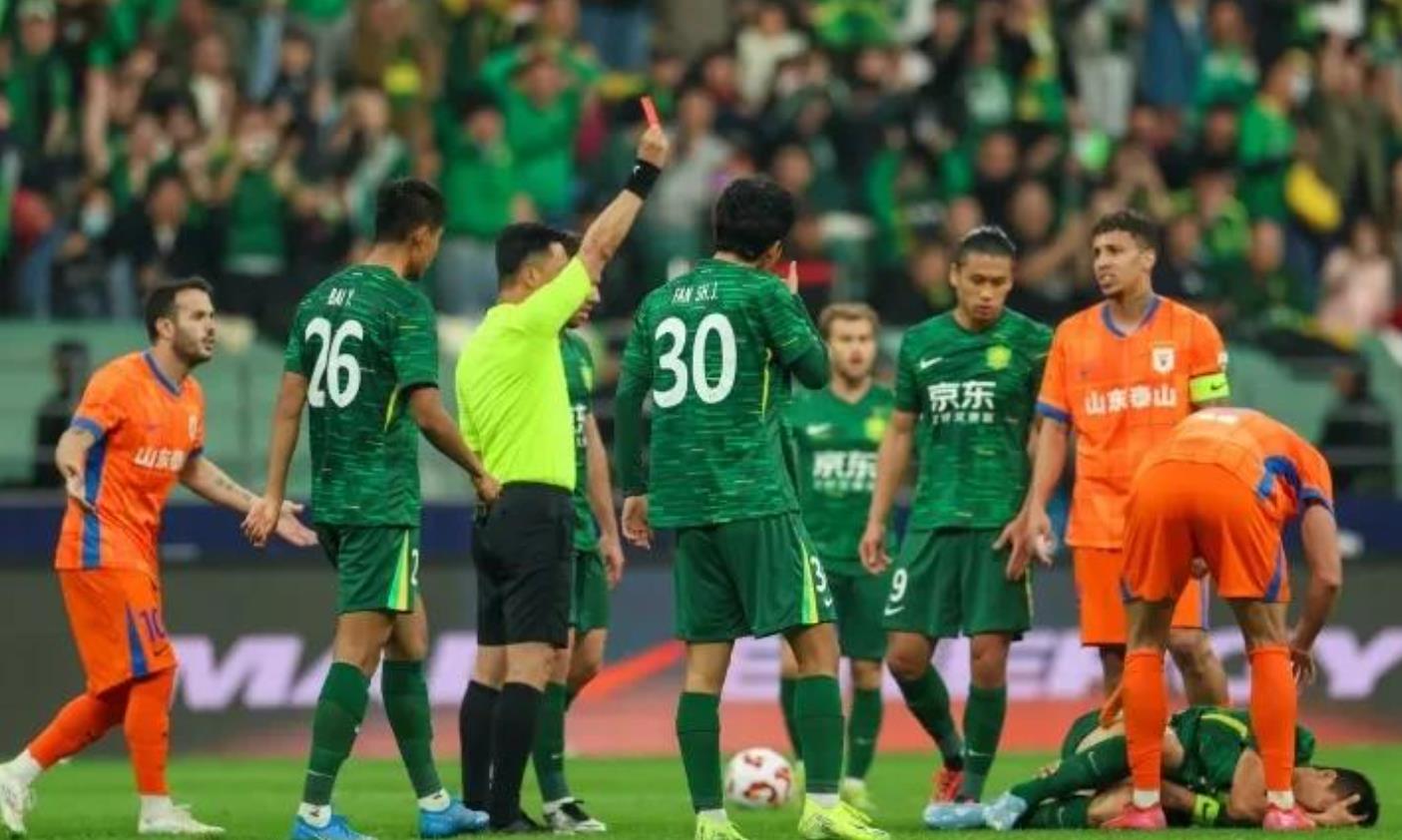 爱游戏官网-包含鲁能球员间矛盾升级，外界担忧团队稳定性的词条