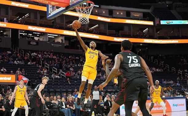 爱游戏登录入口-湖人隊砍下高分，輕鬆擊敗對手