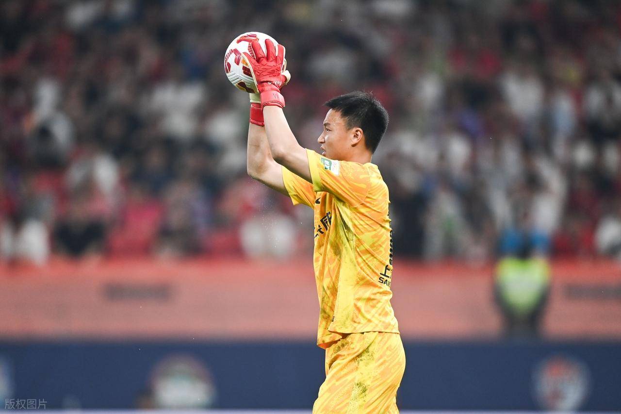 爱游戏入口-水晶宫门将表现出色，队内晋升主力的简单介绍